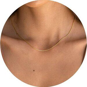 Elegant Gold Necklace